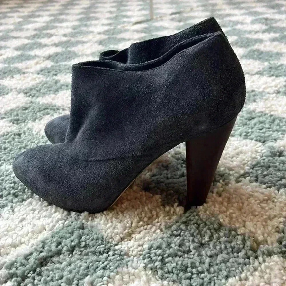 BLUE SUEDE SHOES 🎶🎶🎶 Never been worn! Cole Haan suede boots! - Picture 3 of 6